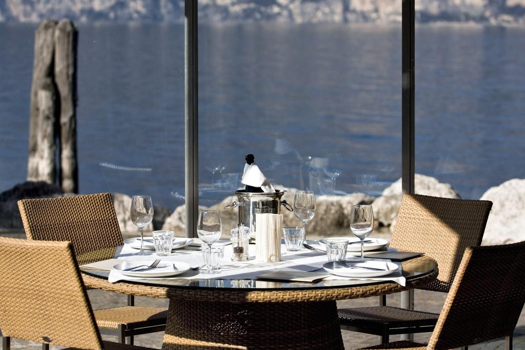 Kite & Lounge Hotel Club Da Baia Brenzone sul Garda Exterior photo