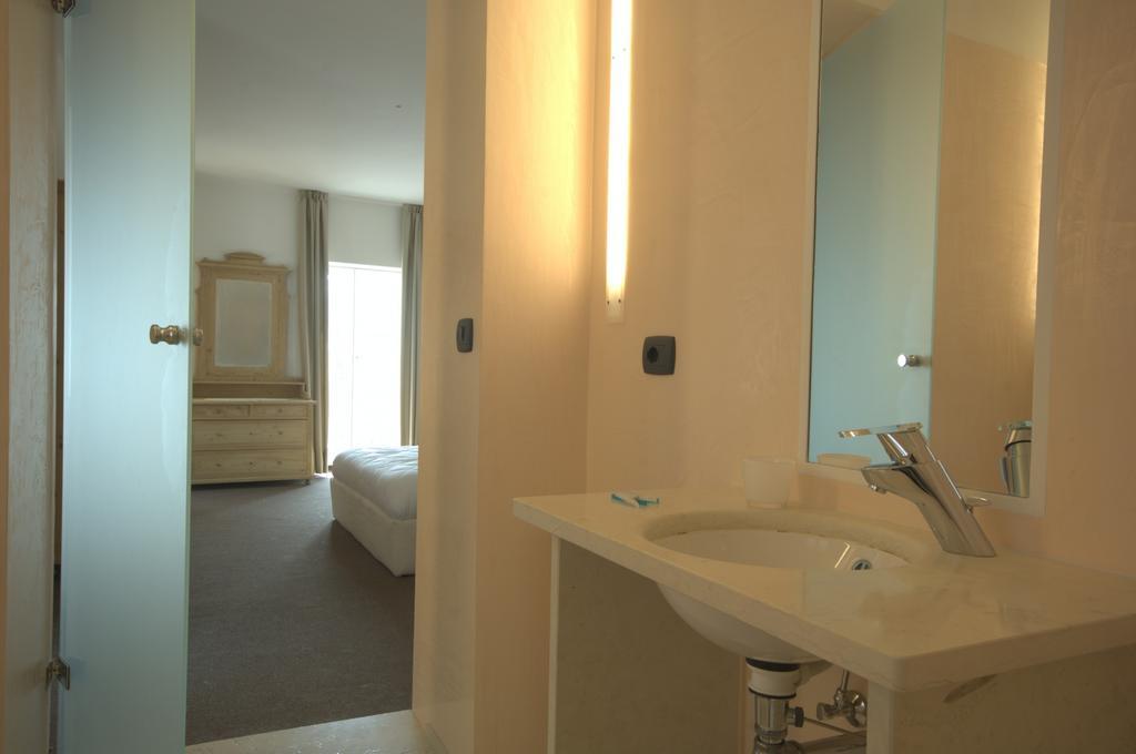 Kite & Lounge Hotel Club Da Baia Brenzone sul Garda Exterior photo