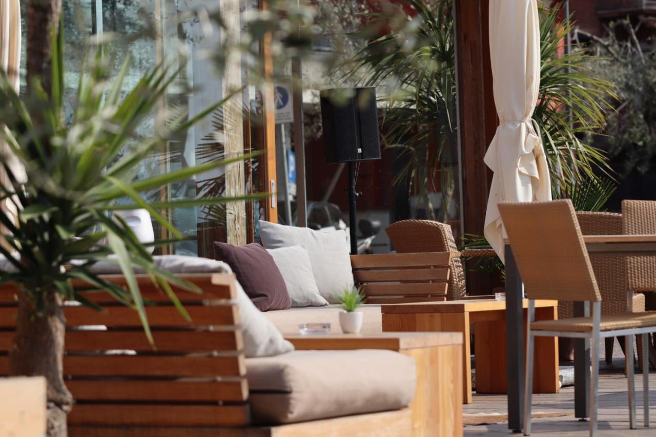 Kite & Lounge Hotel Club Da Baia Brenzone sul Garda Exterior photo